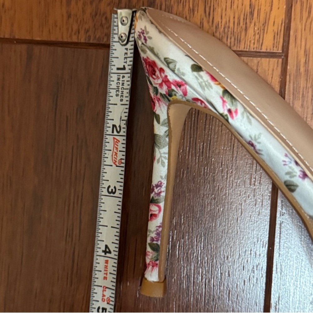 Floral High-heeled Stilettos With Pearl Accent - Picture 7 of 10